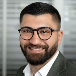 Selcuk  Akbas