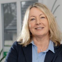 Ariane Paschke-Schmidt