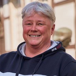 Sandra  Middendorf