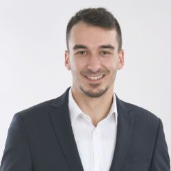 Mario  Stutt