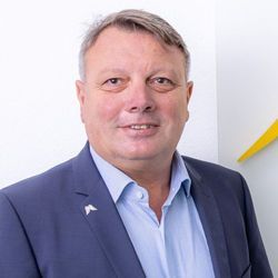 Sven  Müller