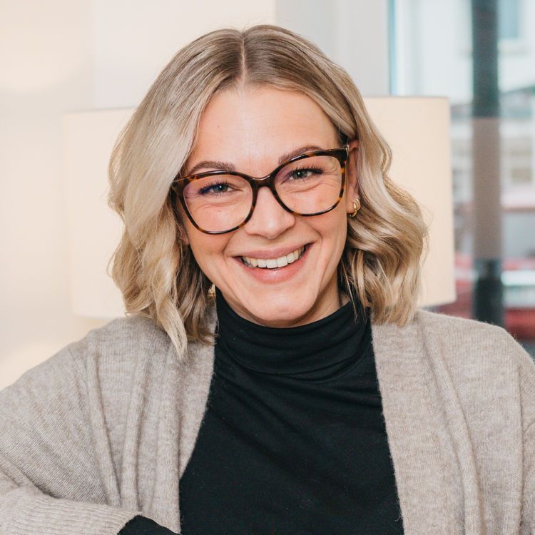 Laura Schöne