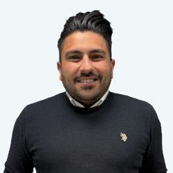Anas  Qayomi