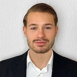 Maxim Romaker