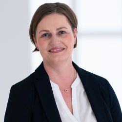 Claudia Hinze