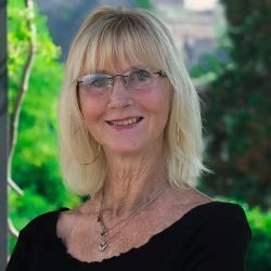 Marion Poveleit
