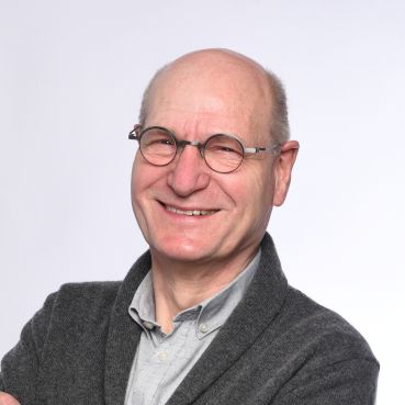 Volker  Hammer