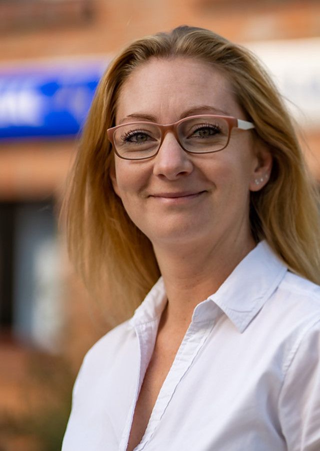 Karen Abraham