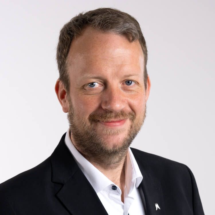 Volker  Gieraths